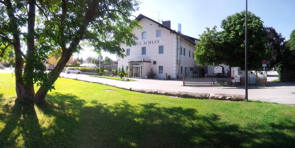 Hotel Schlee Hohenschäftlarn Exteriör bild