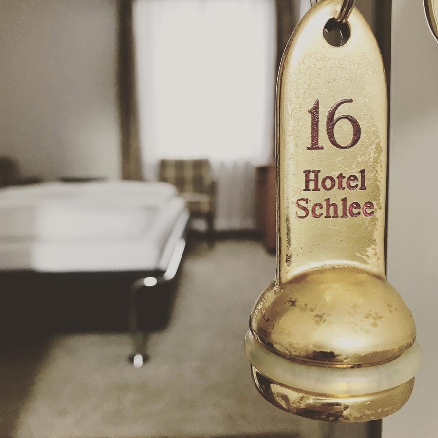Hotel Schlee Hohenschäftlarn Exteriör bild